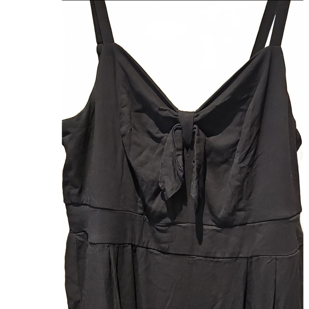 NWT Torrid Tie Front Culotte Jumpsuit Stretch Challis Back Black Size 4